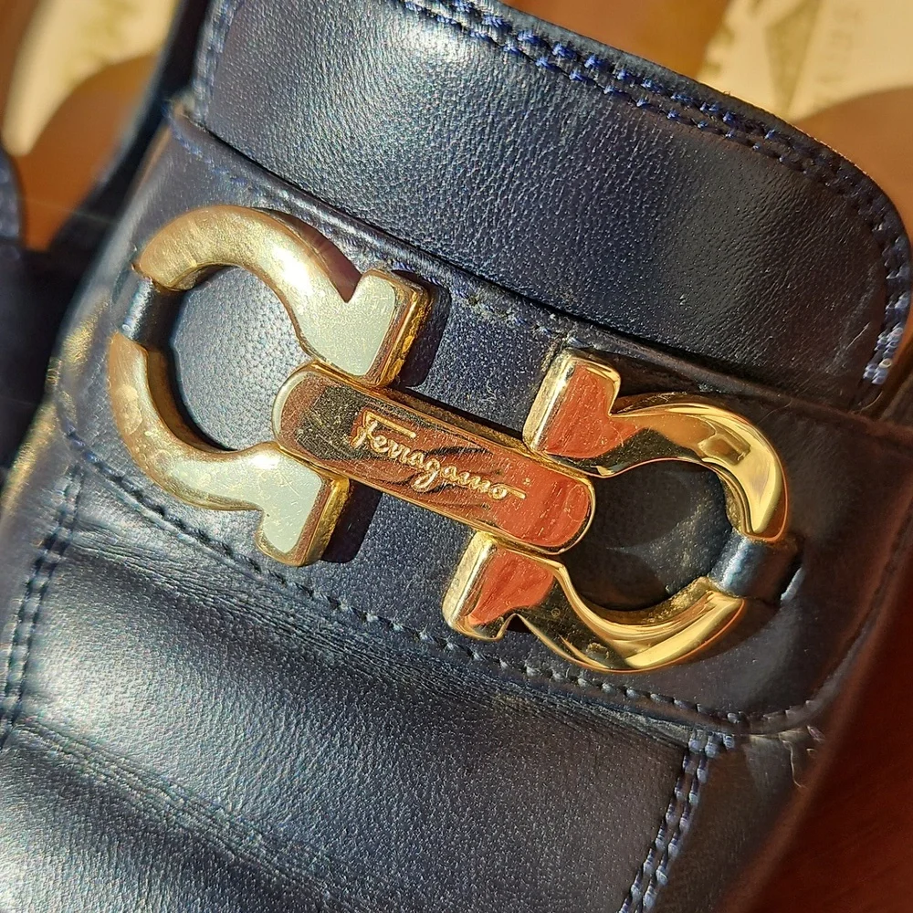 Salvatore Ferragamo Gancini Navy Leather Loafers Size 8 - Picture 3 of 14